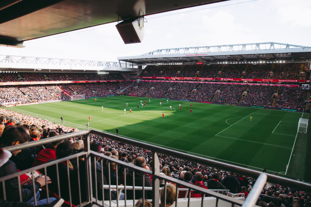 Building Fan Engagement Apps: Technology Stack and Best Practices for Sports Team